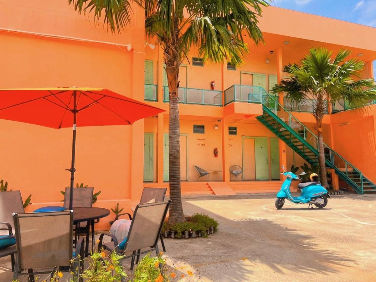 Alley51 Hotel Surat Thani Exterior photo